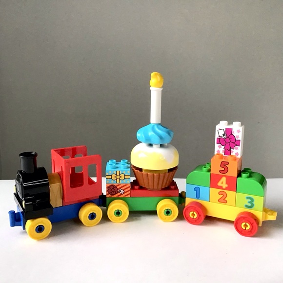 LEGO Duplo Birthday Parade Train Building Blocks Set of 22 Pieces - Picture 1 of 6